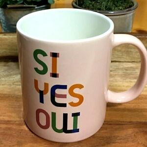 NEW Room Essentials Stoneware Mug "Si Yes Oui" French Spanish Language Travel